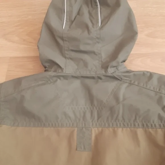 MEC‎ Waterproof Fall/Spring jacket,kids size 5 - Picture 10 of 10